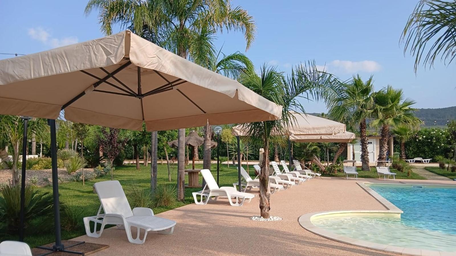 Relais San Giovanni · B&B con piscina a Castellaneta (Taranto), 