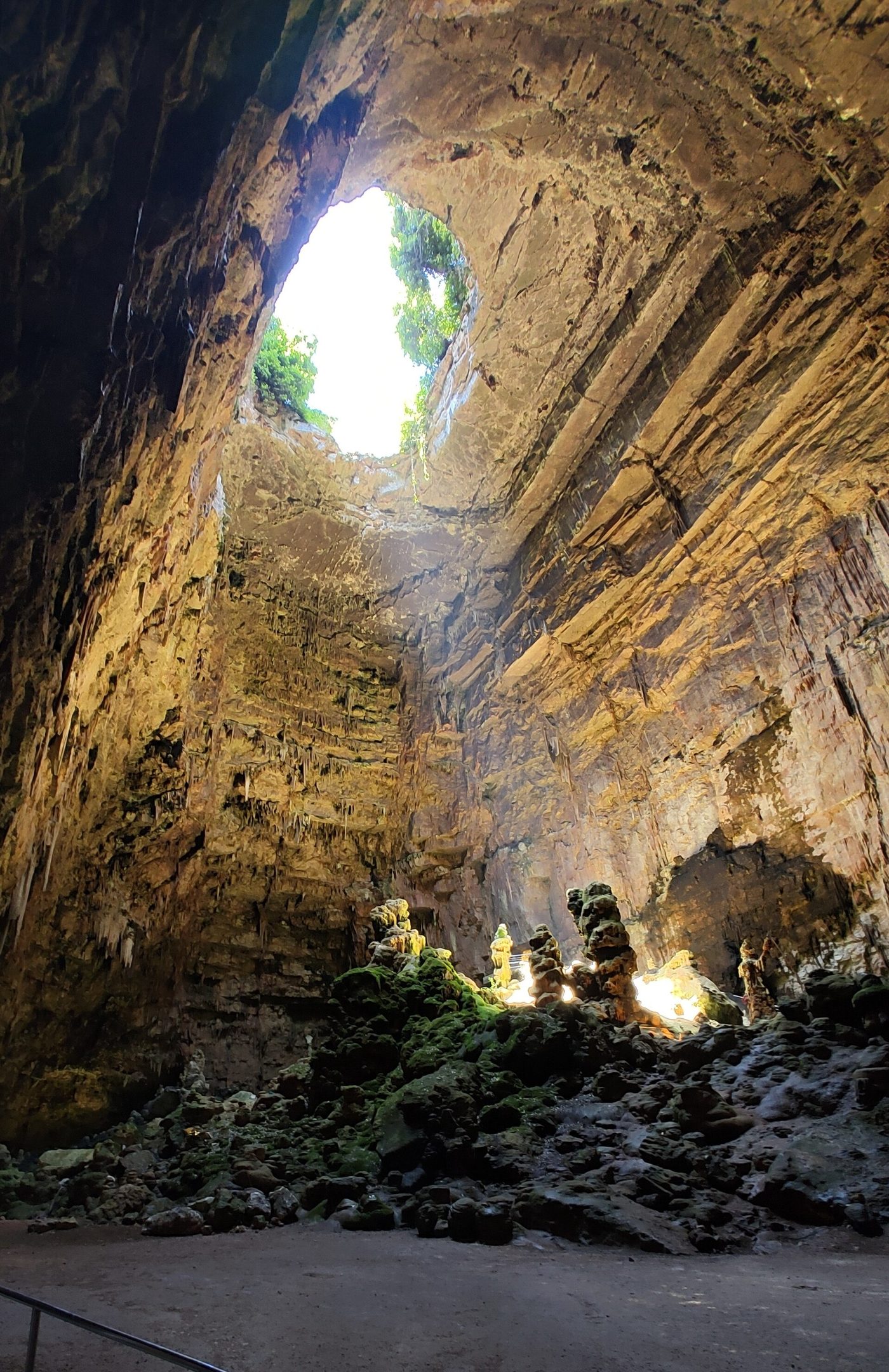 La Grave, la grande caverna d'ingresso delle Grotte di Castellana